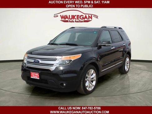 Used 2015 Ford Explorer XLT w/ Equipment Group 202A AWD/4WD image 1