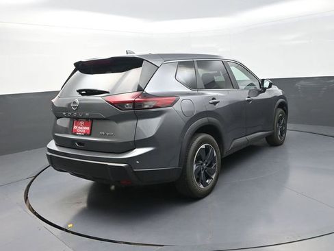 Used 2024 Nissan Rogue SV AWD/4WD image 8