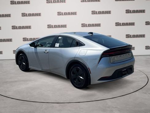 New 2026 Toyota Prius LE FWD image 3