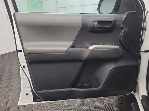 Used 2022 Toyota Tacoma SR5 image 19