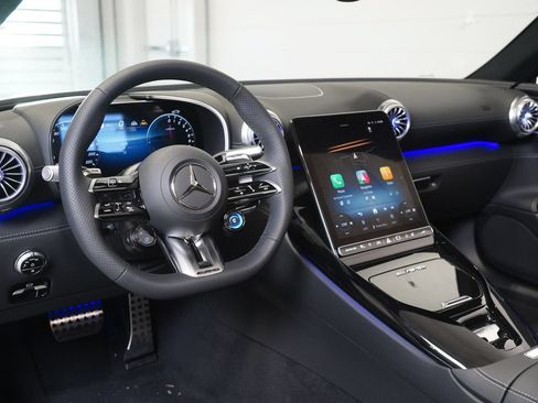 New 2026 Mercedes-Benz SL 63 AMG S e Performance 4MATIC image 20