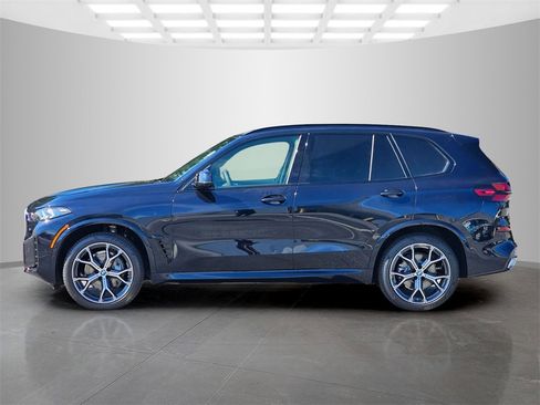 New 2026 BMW X5 sDrive40i w/ M Sport Package image 3