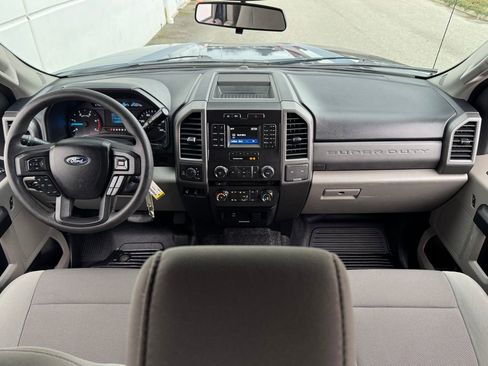 Used 2017 Ford F250 XL w/ STX Appearance Package image 12