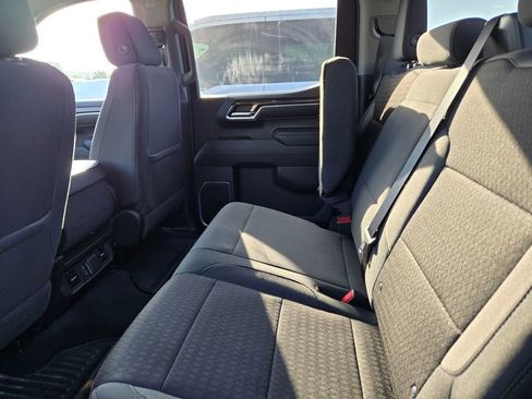 Used 2023 Chevrolet Silverado 1500 LT AWD/4WD image 6