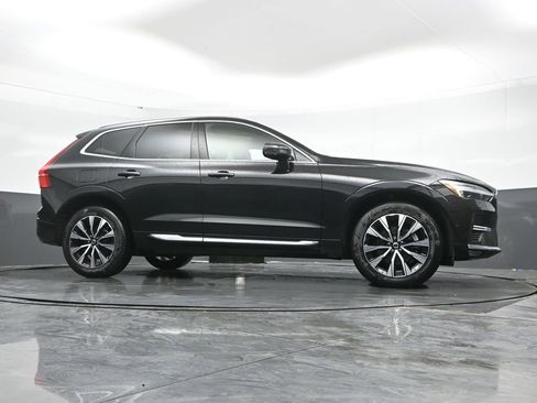 Used 2023 Volvo XC60 B5 Plus image 46