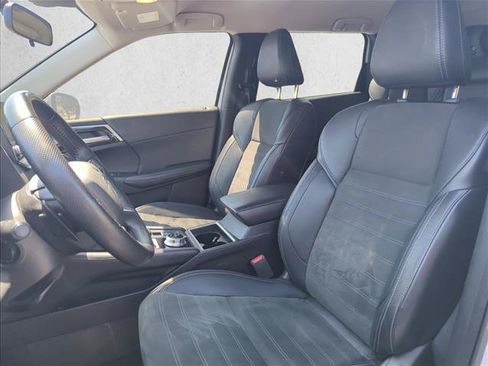 Used 2024 Mitsubishi Outlander SE FWD image 19