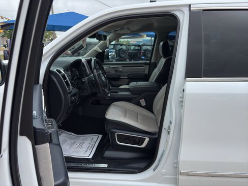 Used 2024 RAM 1500 Limited AWD/4WD image 11