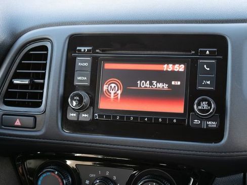 Used 2022 Honda HR-V LX image 25