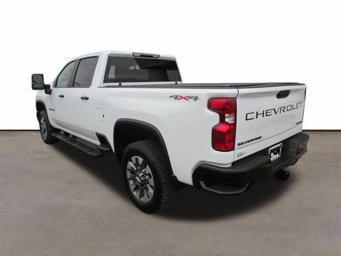 Used 2024 Chevrolet Silverado 2500 Custom w/ Custom Value Package AWD/4WD image 3