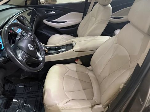 Used 2017 Buick Envision Essence FWD image 23