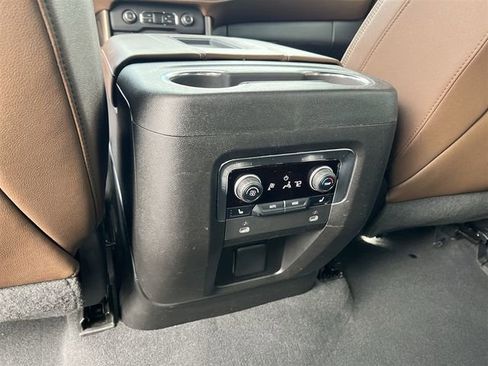 Certified 2023 Chevrolet Tahoe High Country AWD/4WD image 23