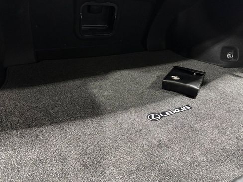 Used 2023 Lexus ES 350 w/ Premium Package image 6