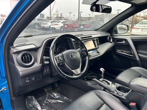 Used 2016 Toyota RAV4 SE image 10