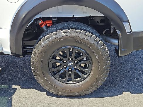 Used 2025 Ford F150 Raptor AWD/4WD image 9