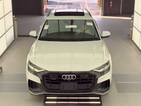 Used 2022 Audi Q8 Premium Plus w/ Premium Plus Package AWD/4WD image 3