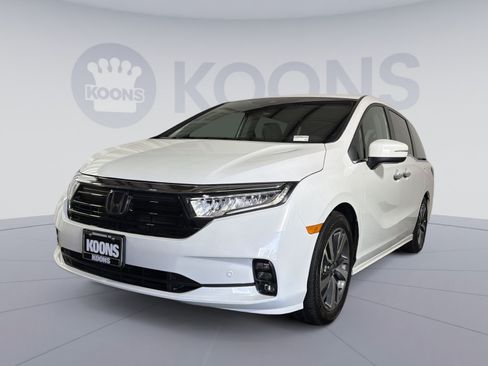 Used 2023 Honda Odyssey Touring image 1