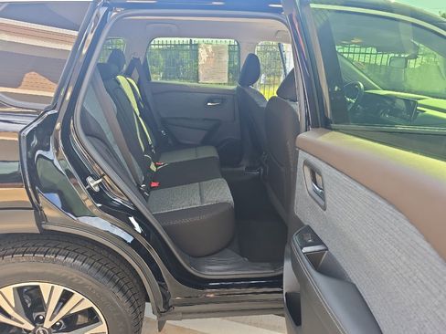 Used 2023 Nissan Rogue SV image 20