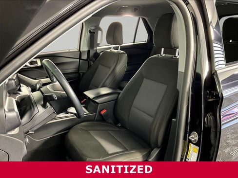 Used 2023 Ford Explorer XLT AWD/4WD image 19