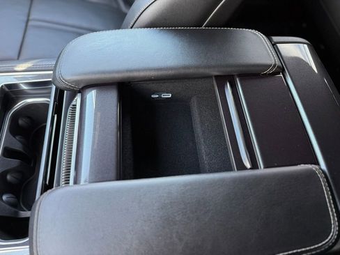 Used 2024 Jeep Wagoneer L Series II w/ Flexible Seating Group image 19