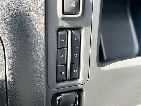Used 2025 Ford Expedition Max Platinum w/ Stealth Performance Package AWD/4WD image 37