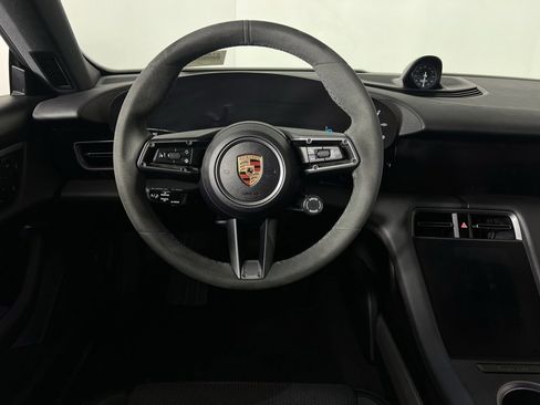 Used 2024 Porsche Taycan 4S image 13