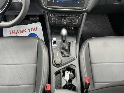 Certified 2021 Volkswagen Tiguan SE w/ Panoramic Sunroof Package image 16