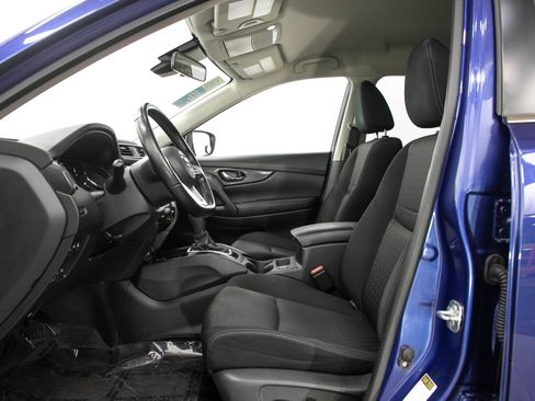 Used 2020 Nissan Rogue SV w/ Premium Package AWD/4WD image 23
