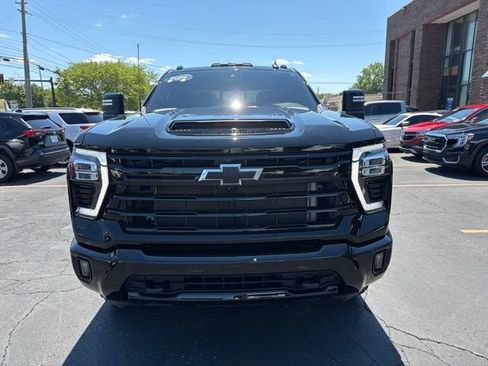 Certified 2024 Chevrolet Silverado 2500 LT w/ Midnight Edition AWD/4WD image 2