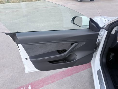 Used 2020 Tesla Model 3 Long Range image 23