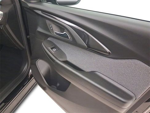 Used 2023 Chevrolet TrailBlazer LT image 15