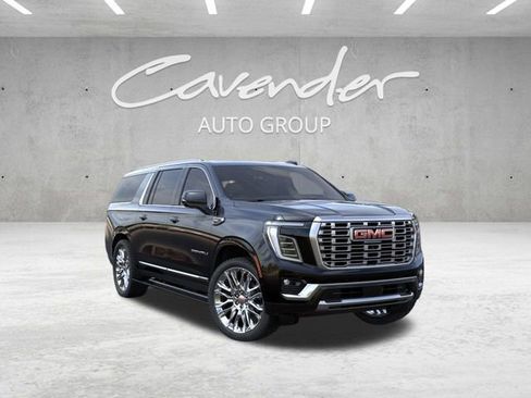 New 2026 GMC Yukon XL Denali w/ Denali Reserve Package AWD/4WD image 1
