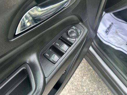 Used 2020 Chevrolet Equinox LT AWD/4WD image 11