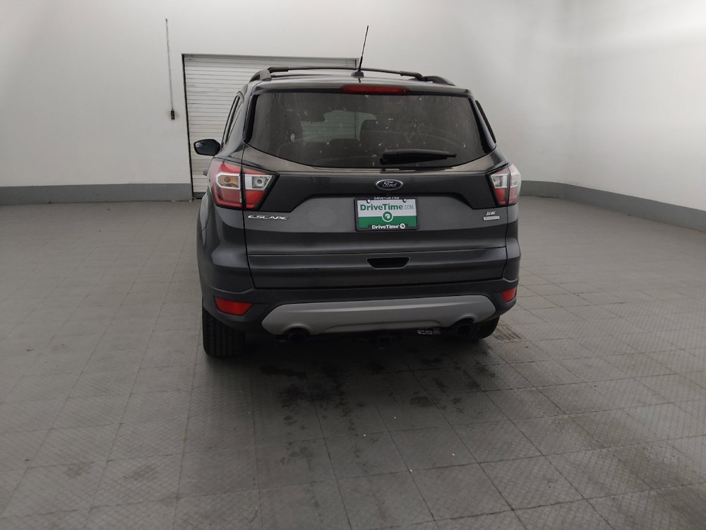 Used 2018 Ford Escape SE FWD image 6