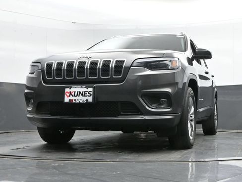 Used 2021 Jeep Cherokee Latitude Lux w/ Comfort/Convenience Group AWD/4WD image 46