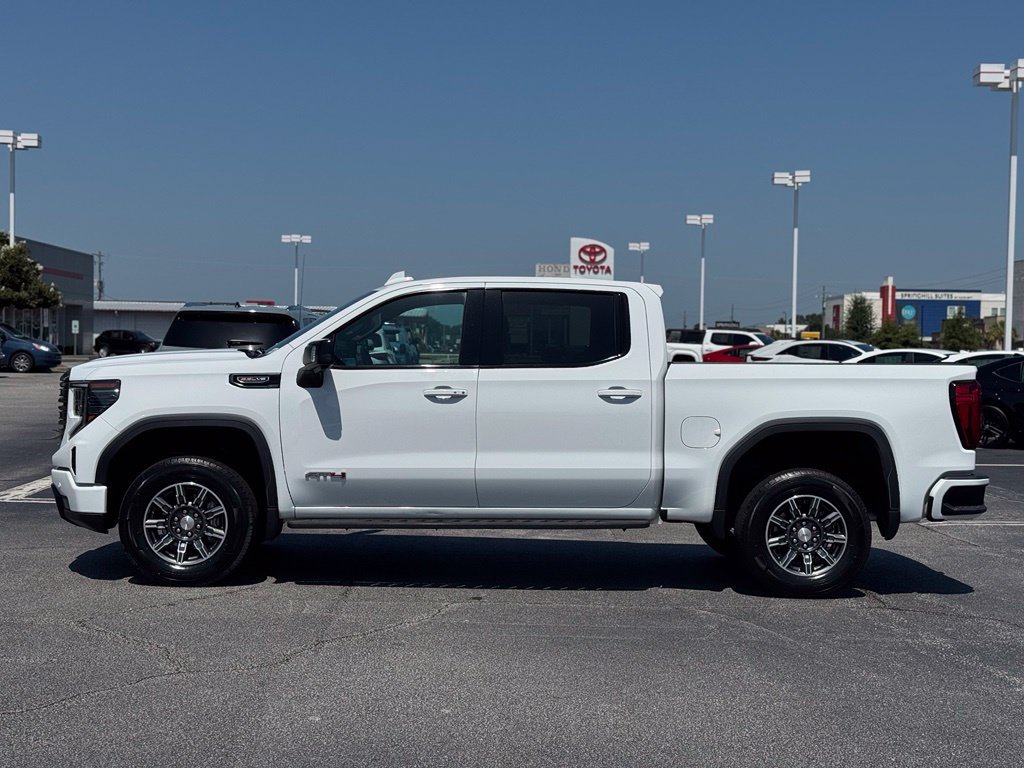 Used 2024 GMC Sierra 1500 AT4 w/ AT4 Premium Package AWD/4WD image 8