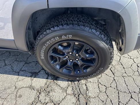 Used 2021 Jeep Cherokee Trailhawk w/ Comfort/Convenience Group image 29