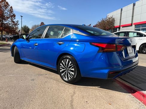 Used 2025 Nissan Altima 2.5 SV image 8