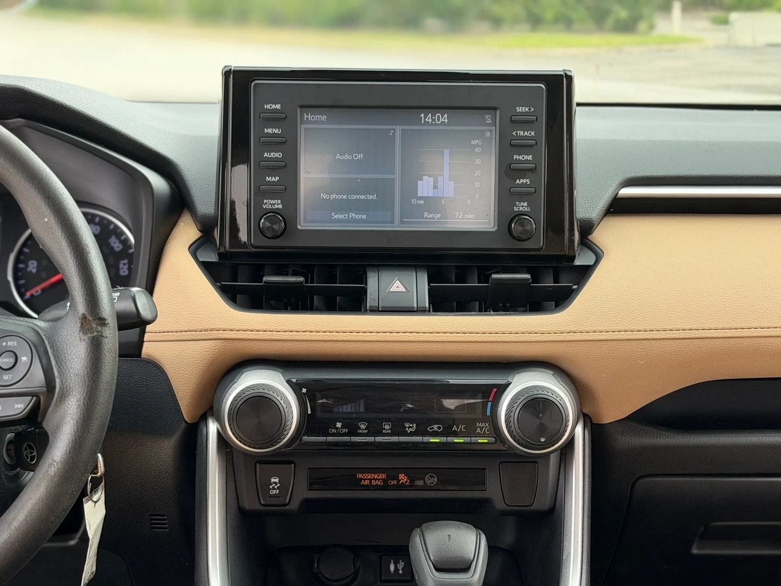 Used 2019 Toyota RAV4 LE FWD image 26