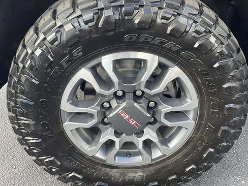 Used 2021 GMC Sierra 2500 AT4 w/ Gooseneck/5TH Wheel Package image 8