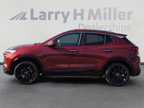 Used 2024 Buick Encore GX Sport Touring w/ Experience Buick Package image 2