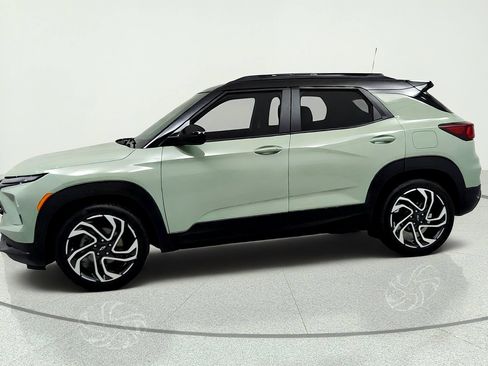 Used 2024 Chevrolet TrailBlazer RS w/ Convenience Package FWD image 2