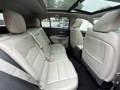 Used 2019 Cadillac XT4 Luxury w/ Cold Weather Package AWD/4WD image 27