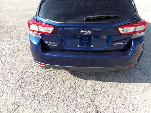 Used 2018 Subaru Impreza 2.0i Premium w/ Popular Package #2 AWD/4WD image 5