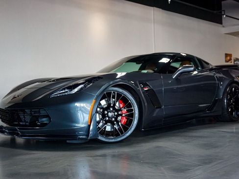 Used 2017 Chevrolet Corvette Z06 RWD image 1