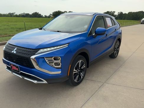 Used 2024 Mitsubishi Eclipse Cross SE image 3
