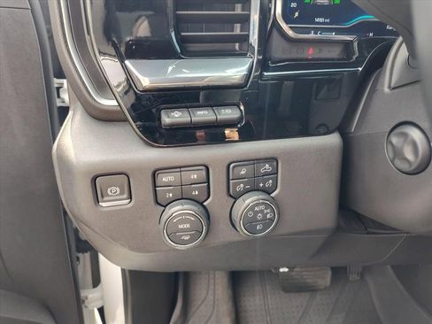 Used 2024 Chevrolet Silverado 1500 High Country w/ High Country Premium Package image 13