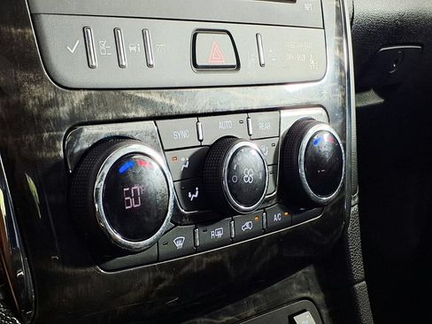 Used 2014 Buick Enclave Premium FWD image 23