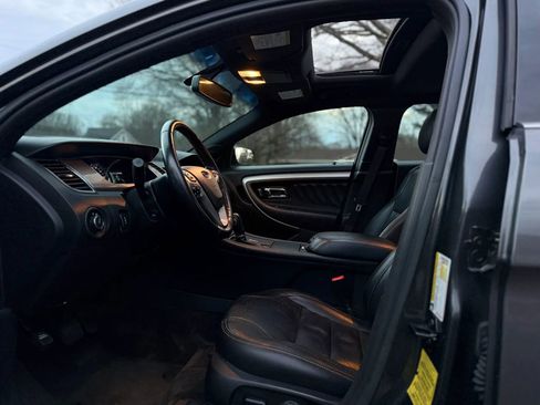 Used 2016 Ford Taurus SEL w/ Equipment Group 201A FWD image 11