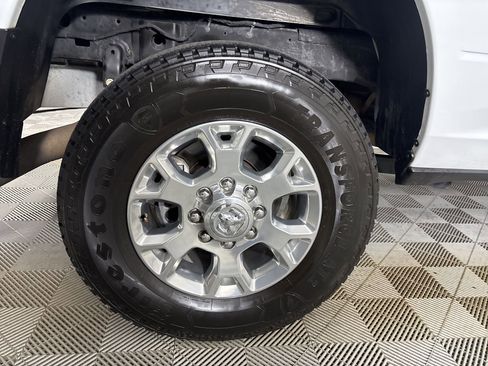 Used 2024 RAM 2500 Laramie image 32