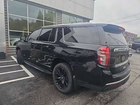 Used 2023 Chevrolet Suburban LT w/ LT Signature Plus Package AWD/4WD image 7